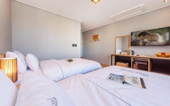 Sea Star Hostel Йосу Екстер'єр фото
