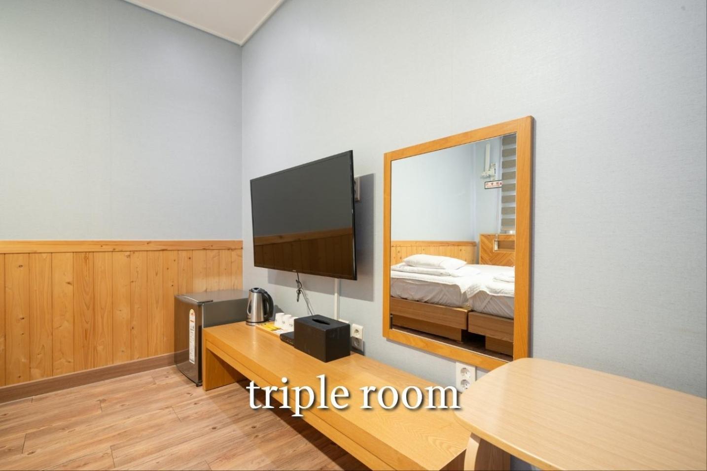 Sea Star Hostel Йосу Екстер'єр фото